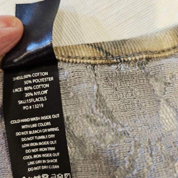 GIRLS WITH GUNS camo print lace top mossy oak country tee top shirt sz Sโฆ - Picture 7 of 14